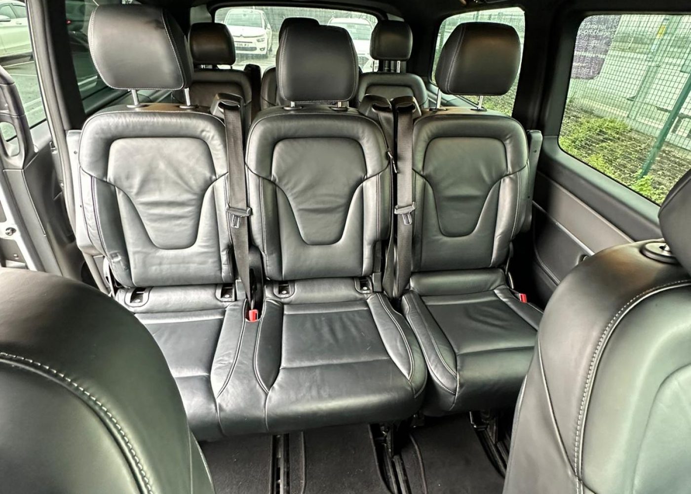 all seating facing forwards, V-class Mercedes